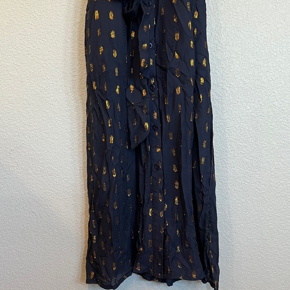 En Creme Dark Blue Dress with Gold Patterns - Picture 5 of 6